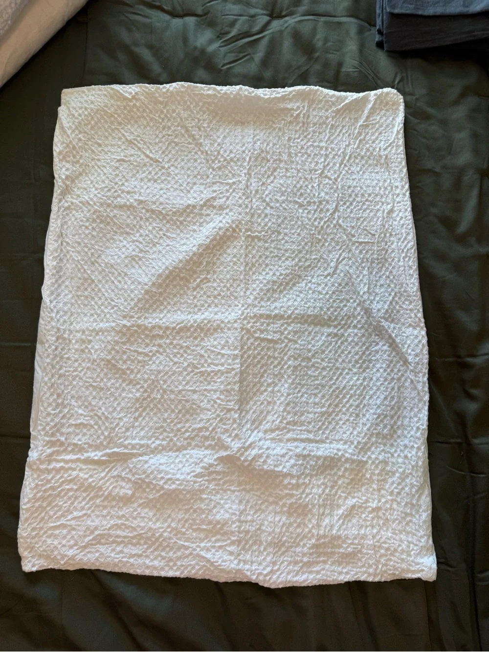 Quince White Organic Cotton Luxe Honeycomb Pillowcase Standard Size (1)